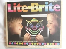 Lite-Brite Repro 01786 Hasbro Basic Fun 2016 Magic Screen Color Peg Storage USED