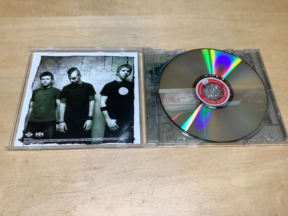 Three Days Grace – Three Days Grace CD/DVD Dualdisc Stereo 5.1 Surround Sound Foto 3 de 4