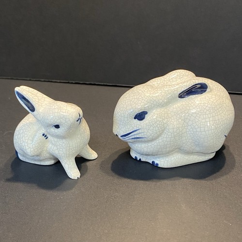 Dedham Pottery The Potting Shed Crackle Small Bunny Kaninchen Figur Paar Blumen