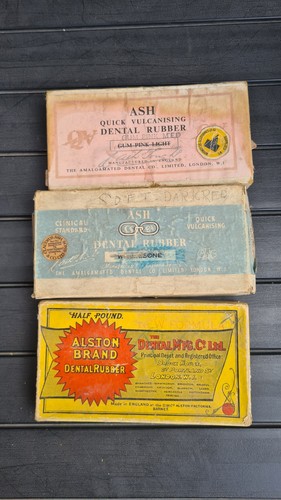VINTAGE BOXEN ZAHNMEDIZIN DENTAL GUMMIASCHE VERSCHMOLZEN DENTAL Co ALSTON