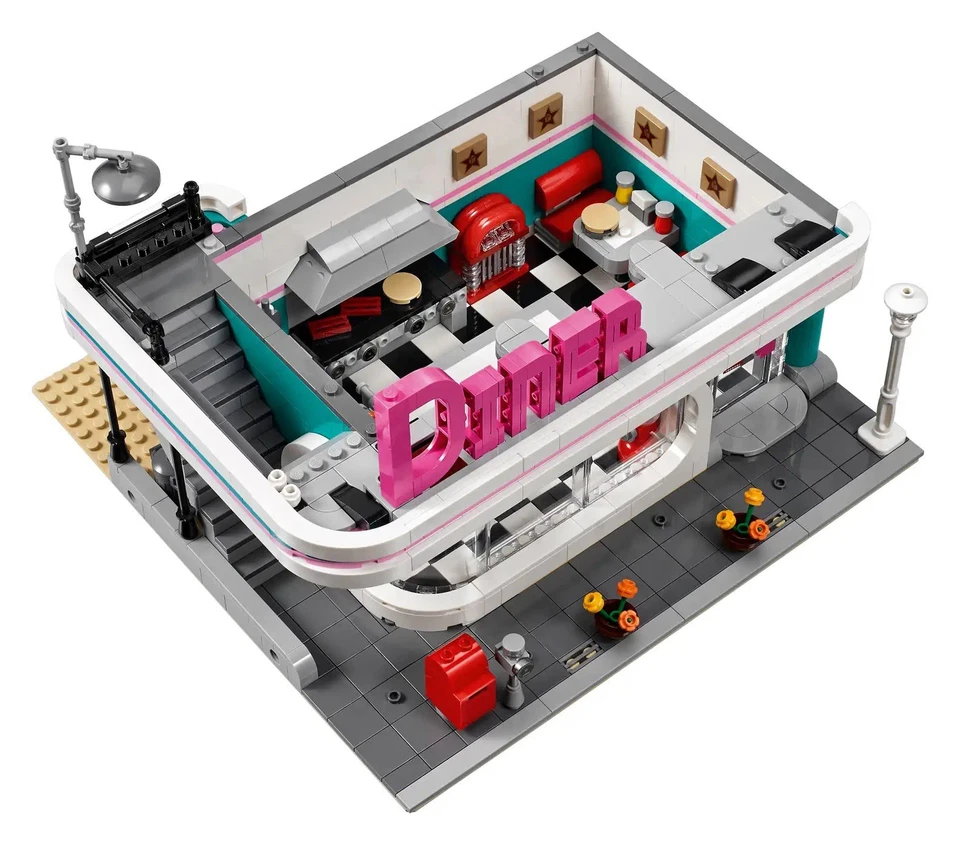 Unbuilt Lego Creator: Downtown Diner (10260) With 2480 Pieces. Generic Bricks - Image 2 of 4