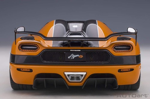 AUTOart 1/18 Koenigsegg Agera RS Orange / Carbon Black 79023 - Picture 9 of 11