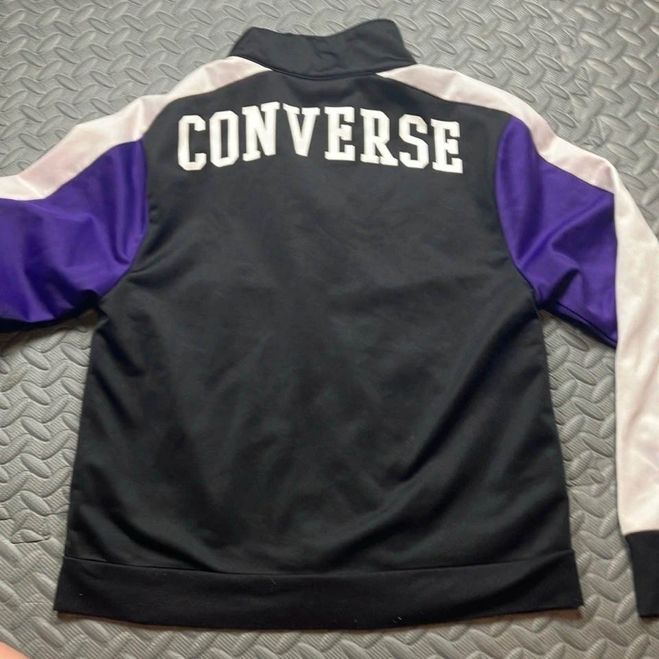 Chaqueta Converse negra y morada para niños talla L Foto 3 de 4