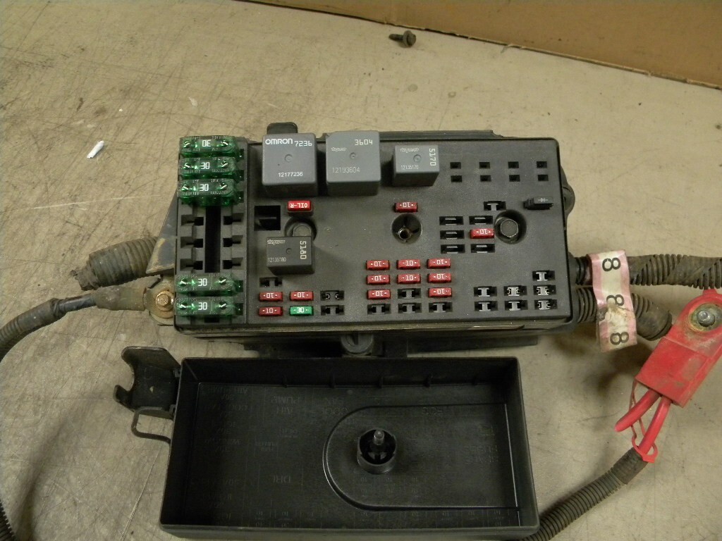 2002 Saturn SL1 SL2 Factory Fuse box fuse and relay center fuses relays