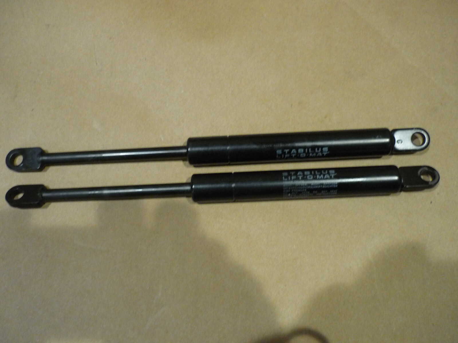Ferrari 512 TR,Testarossa TR 90 - Set Of 2 Bonnet Stay Struts  - P/N 61571600