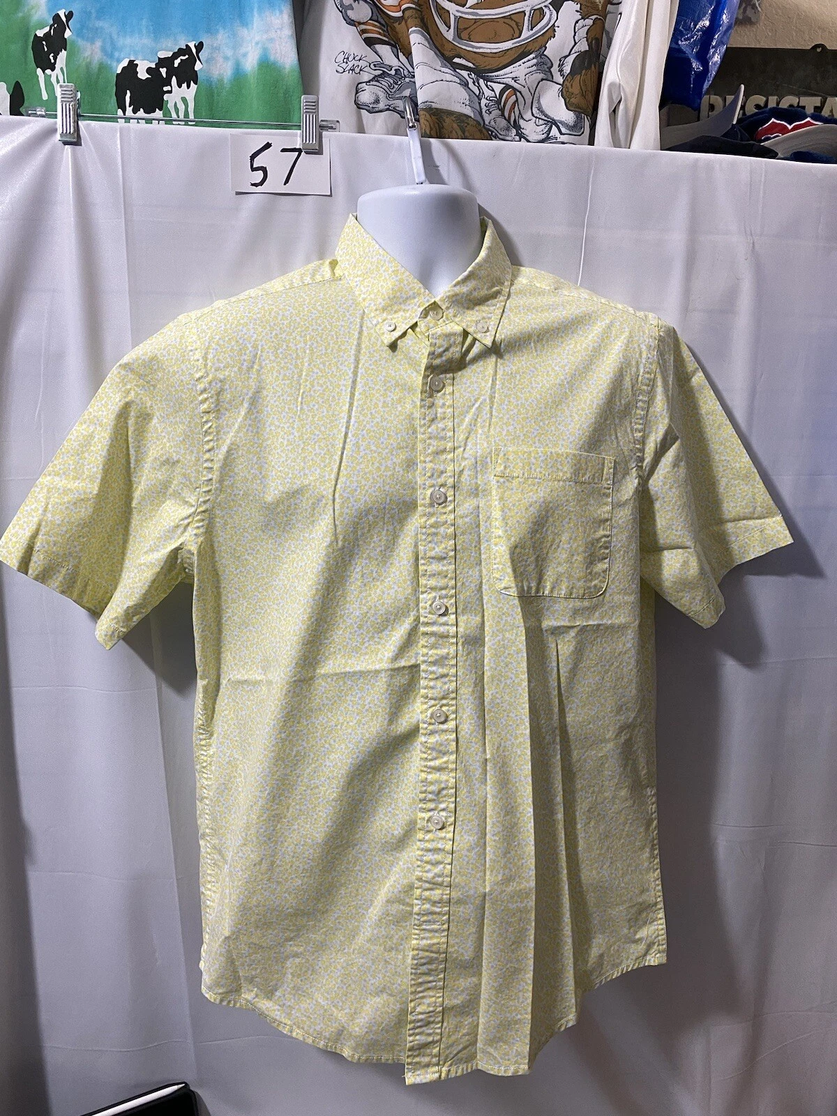 ST JOHNS BAY YELLOW & WHITE FLORAL CLASSIC SHIRT BUTTON DOWN Short SLEEVE Medium