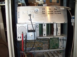 MOTOROLA TRANSMITTER AND REPETER MODEL C73RXB3106BTSP100