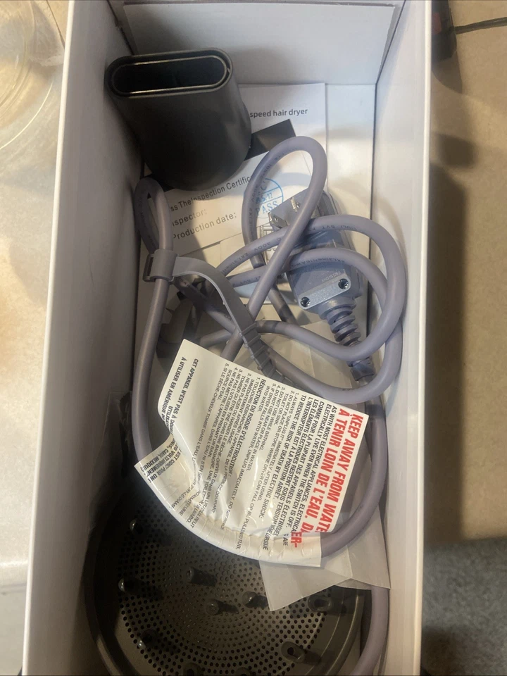 Cosy Companions Secador de Pelo Alta Velocidad Modelo ZCY883 Plateado NUEVO Nunca Abierto Foto 3 de 3