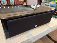 Vienna Acoustics Theatro Grand .... Piano Black ... Center Channel. 