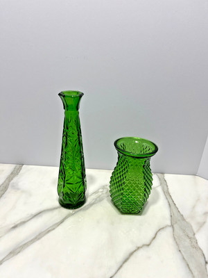 Vintage Anchor Hocking Emerald Green Starburst Glass Bud Vase and Hoosier set +