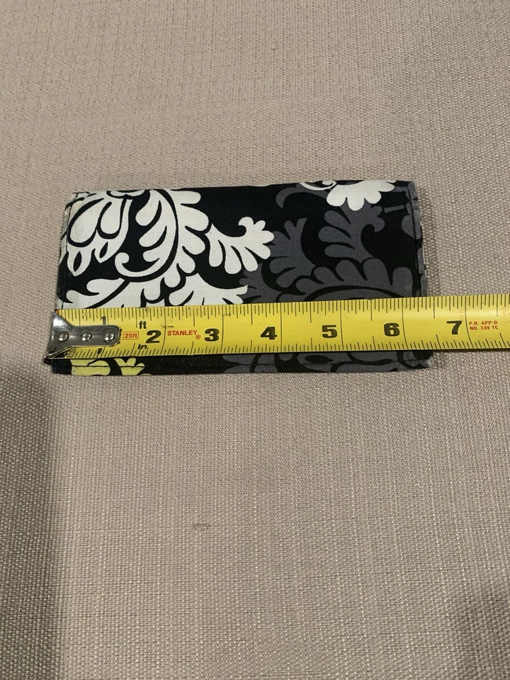 Cubierta de chequera Vera Bradley “barroca” tela acolchada Foto 4 de 4