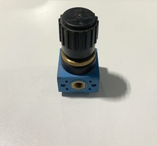 Festo LR-1/8-S-7-0-B / 150045 / 101290 Air Pressure Regulator 1/8" NPT