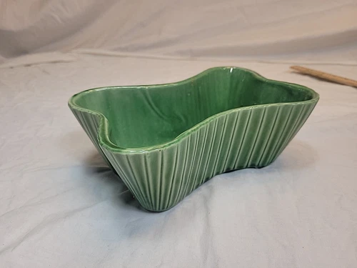 Vintage Green Shawnee Pottery Ceramic Dog Bone Shaped Bowl Planter