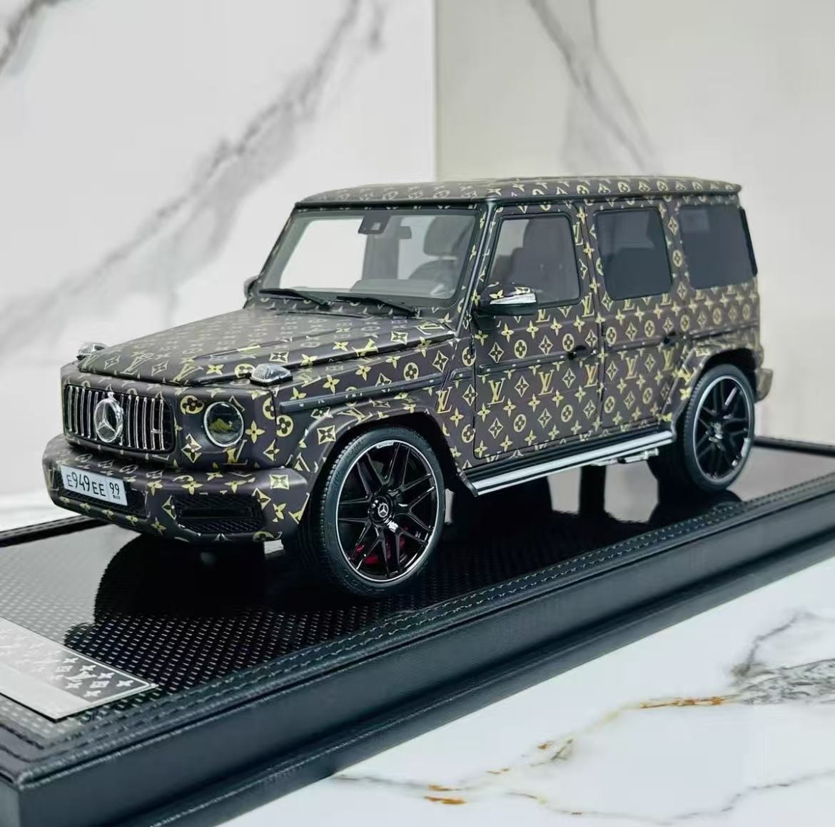 SUPER RARE* Motorhelix 1/18 Mercedes Benz G63 AMG LV Livery