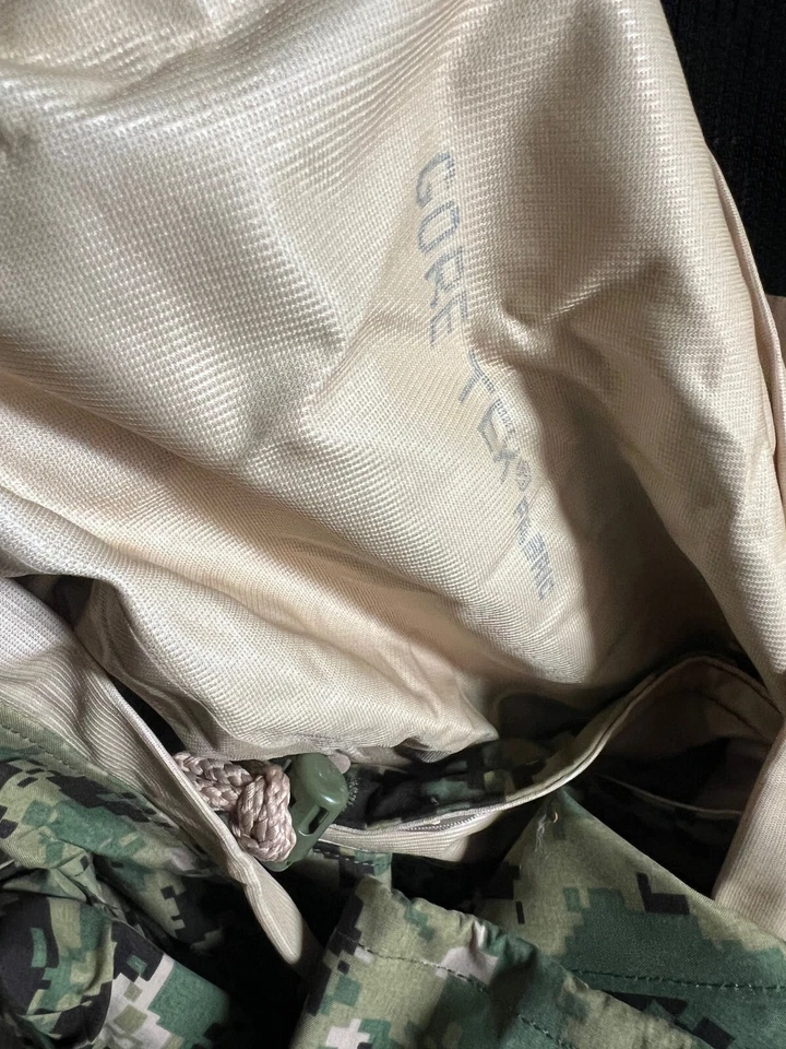 US Navy Wet/Cold Weather NWU Type III Woodland Parka - Image 4 of 4