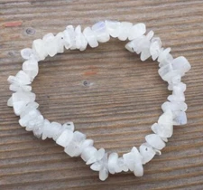 NATURAL RAINBOW MOONSTONE STONE GEMSTONE STRETCHY CHIP BRACELET