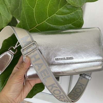 Michael Kors JET SET ITEM LG ZA WALLET XBODY 35F2GTTC8L Ivory for