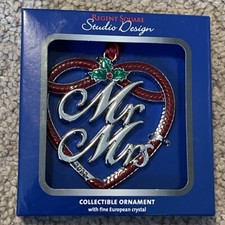 MR MRS HOLIDAY ORNAMENT 2022 - COLLECTIBLE ORNAMENT