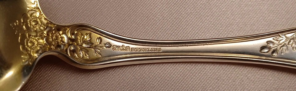 Cuchara para servir ensalada Buttercup de Gorham Sterling con tazón de lavado dorado - 8 3/4" Foto 3 de 4