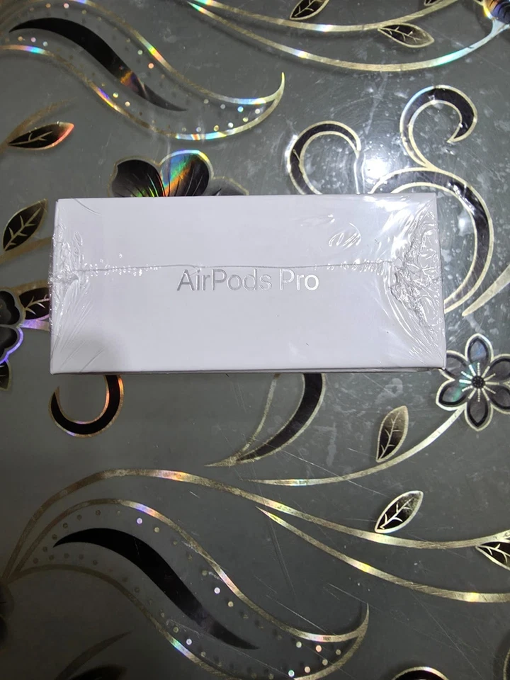 Apple AirPods Pro 3 Cuffie Auricolare Iphone Spedizione Gratuita - Immagine 3 di 4