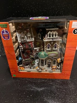 Lemax Spooky Town ''Monsters on Main Street'' Brand New- Lighted Facade