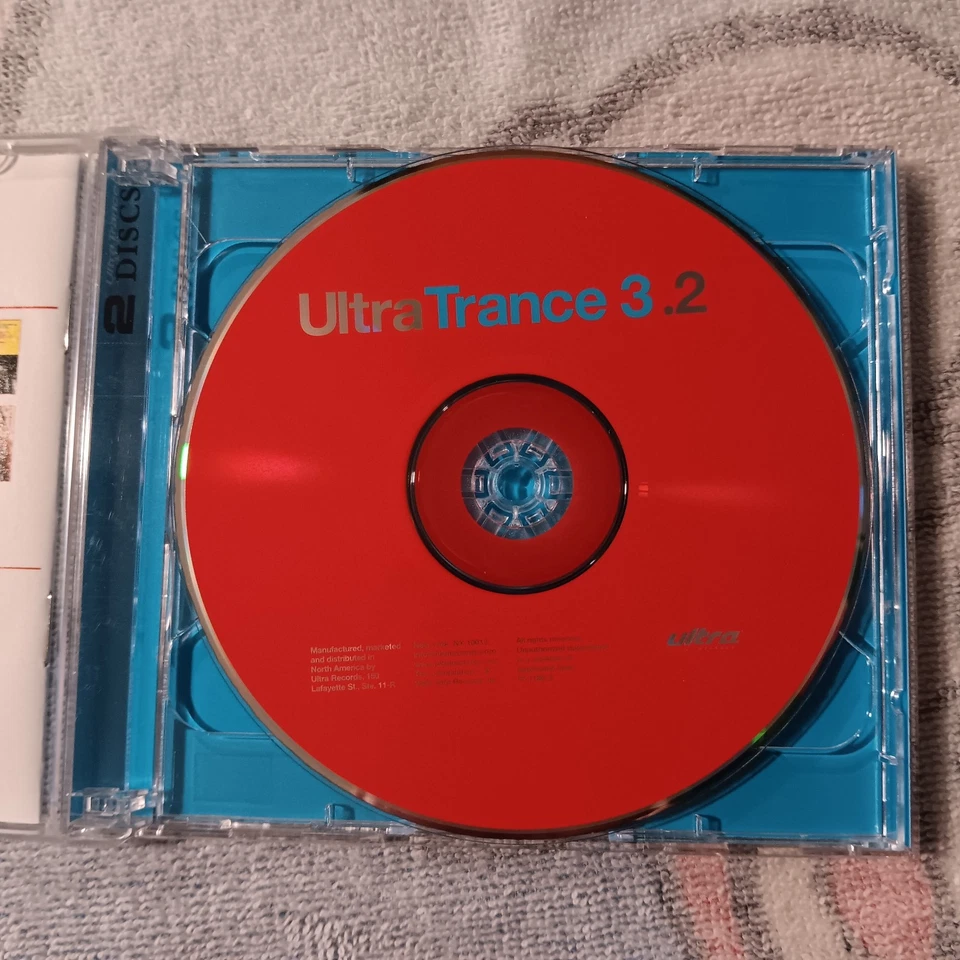 Ultra Trance, Vol. 3 - Mixed By Johnny Vicious (2 CDs - 24 Tracks) Music Foto 3 de 4