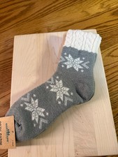 Northeast Outfitters Cozy Cabin Socks Brand New One Size Fits