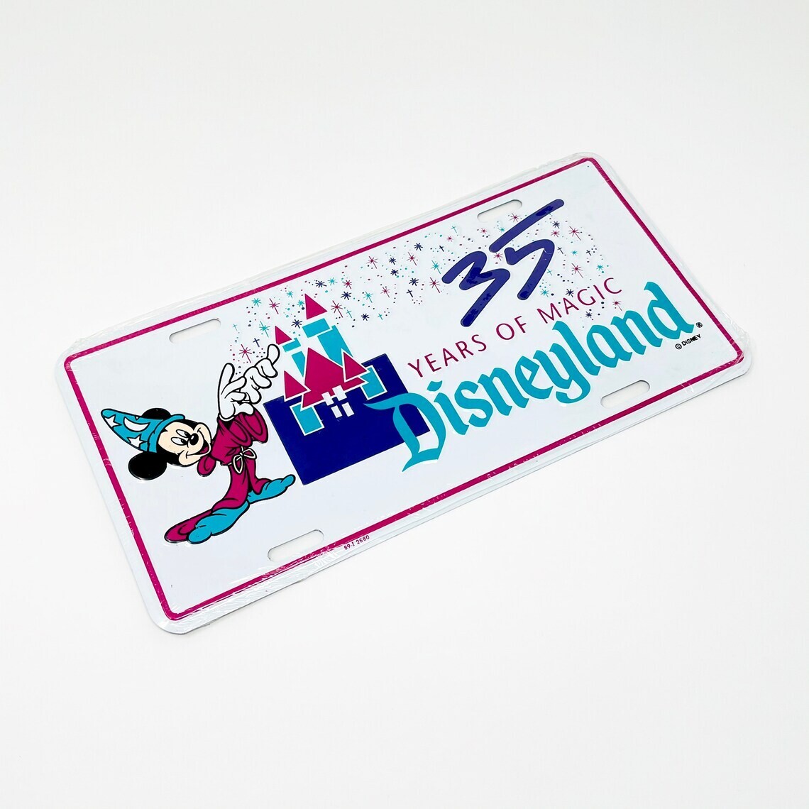 Disneyland 35 Years of Magic記念ライセンスプレート 35 Years of Magic Disneyland License Plate | eBay