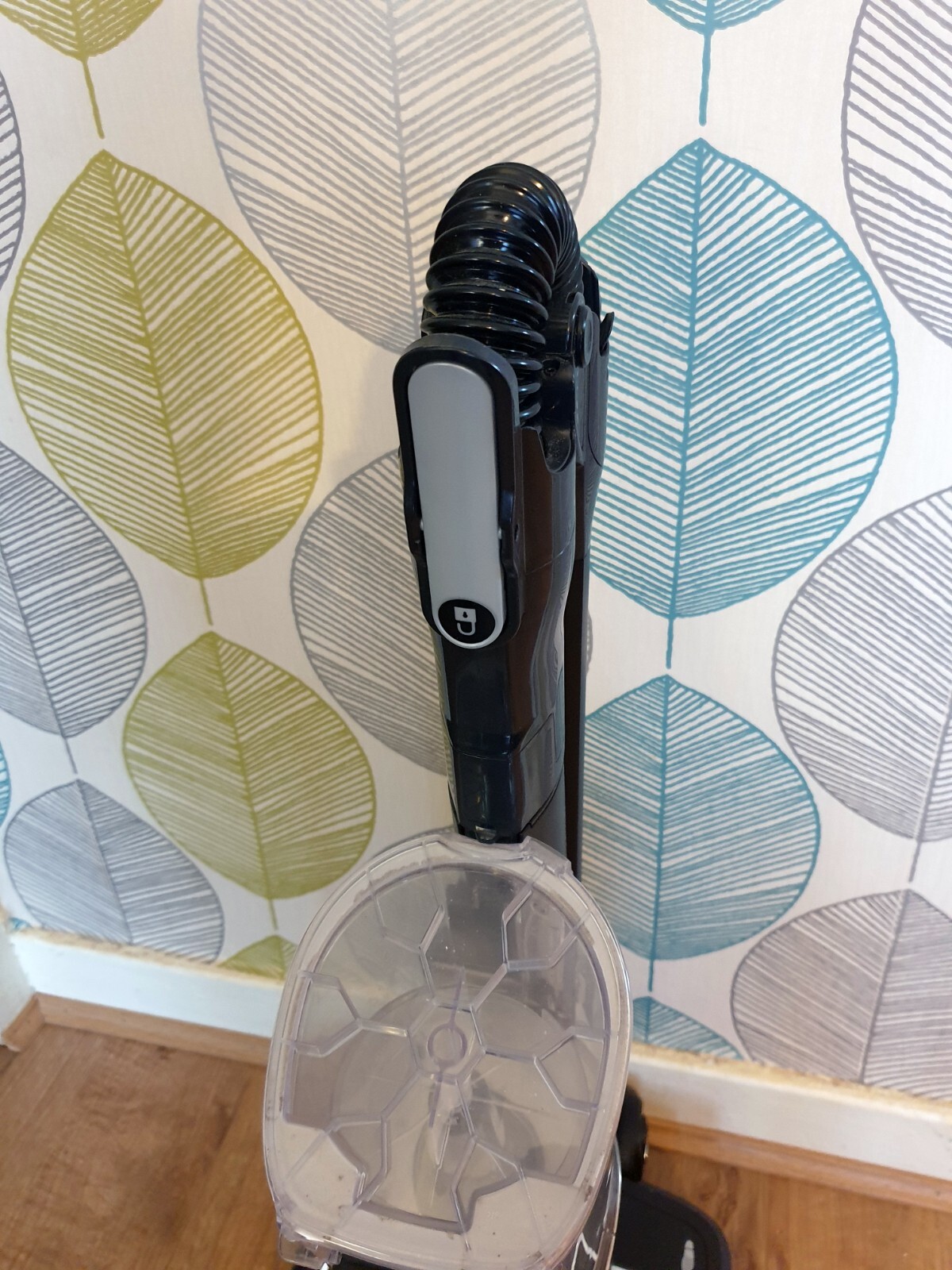 Shark IZ251UKT Cordless Vacuum With Anti Hair Wrap & Duo Clean 3