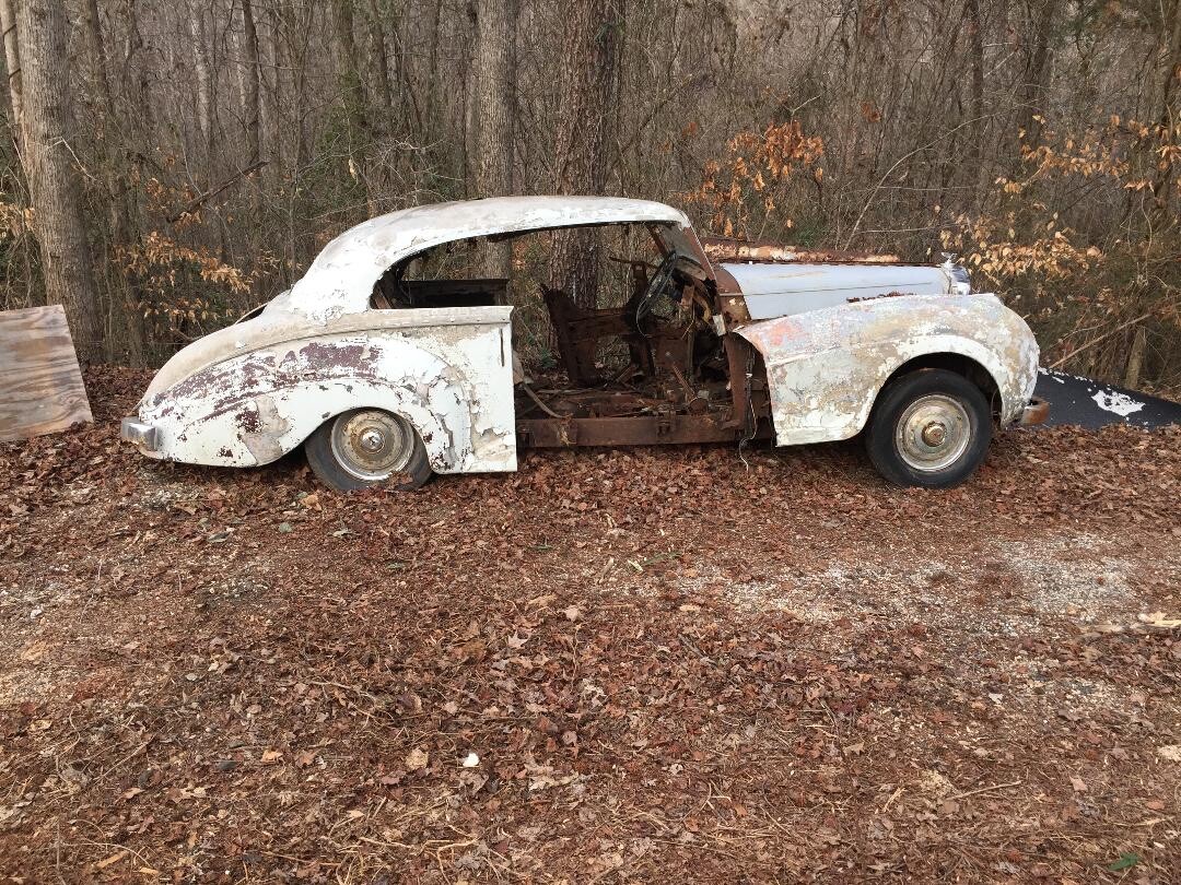 COACHBUILT ROLLS ROYCE BENTLEY HINGES. THE WORLDS LARGEST 1946-65 USED INVENTORY