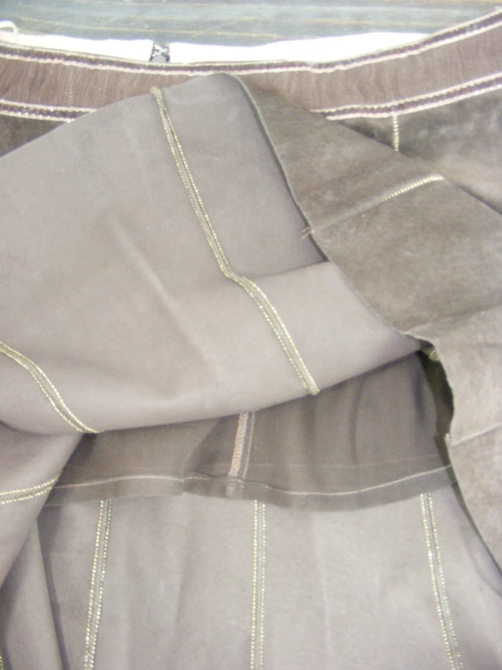 Falda JUNIO 100% Cuero Real Marrón Gamuza con Tubería Forrada Línea A Talla 2 - W30" x L21 Foto 4 de 4