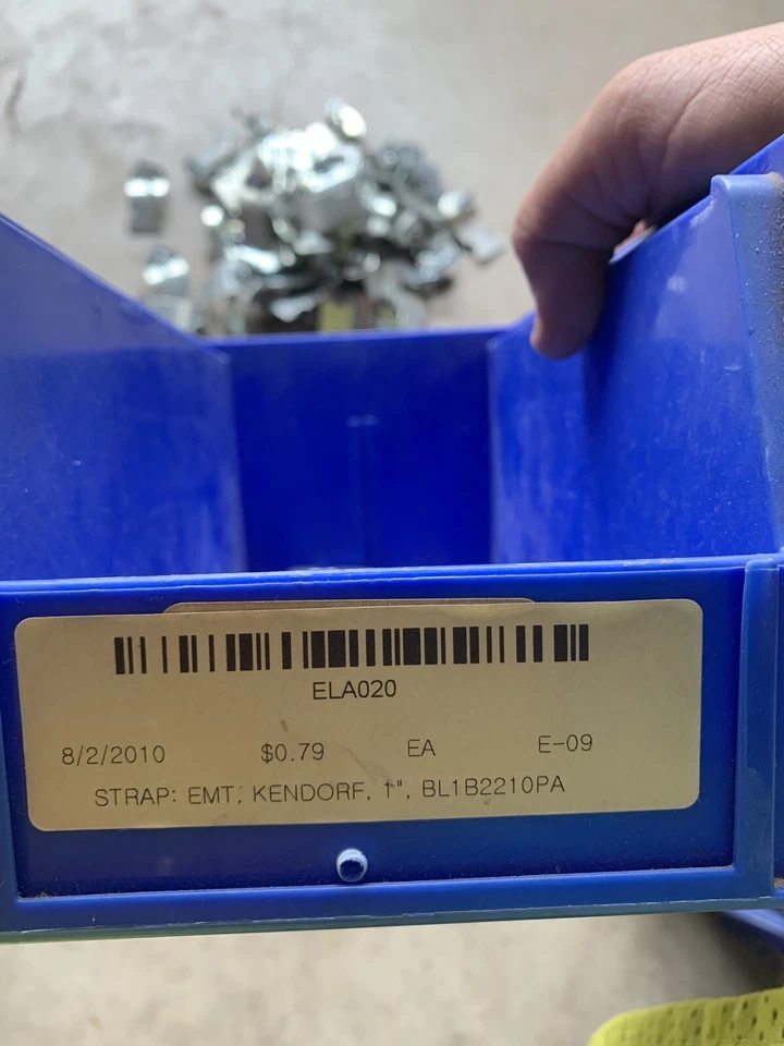 Лот (3) EMT 1 «ремень Kindorf TW тонкостенный EMT кабель Uni стойка ремень / зажим - Изображение 4 из 4