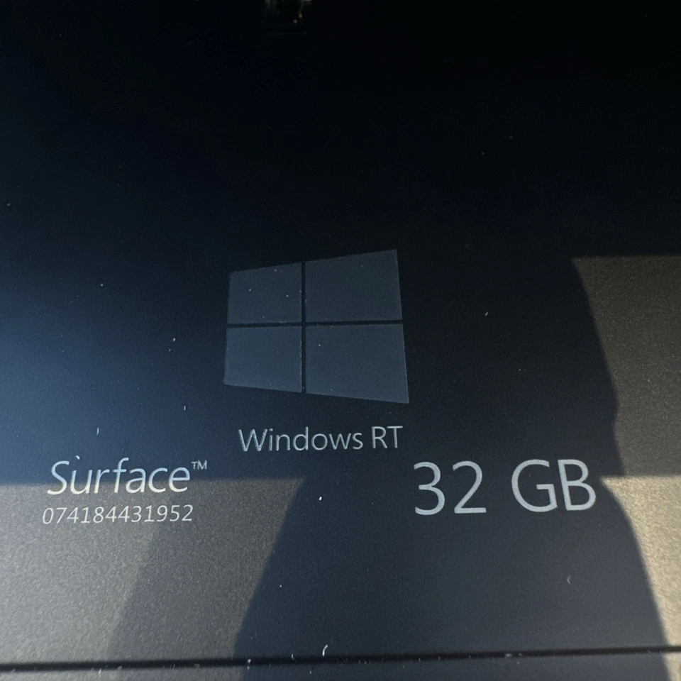 Microsoft Surface RT - Model 1516 32GB Wi-Fi 10.6" - Image 3 of 4