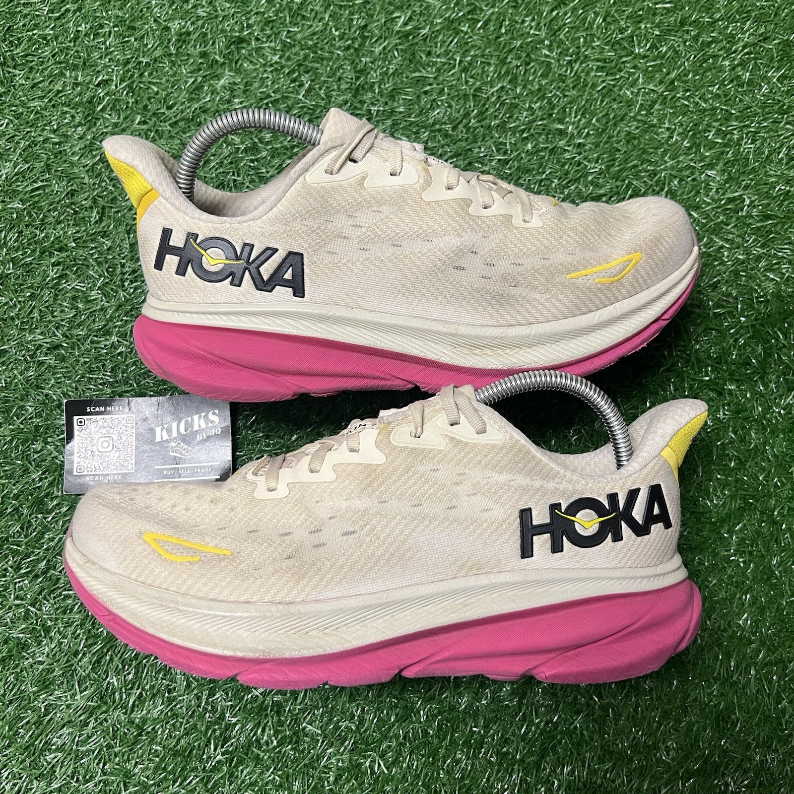 Ponche de huevo Hoka One One Clifton 9 blanco de blanco rosa para mujer talla 9,5 (1127896 EDBD)