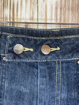 Short En Jean Noir NOIR - Taille 10 - Denim Foncé Avec Surpiqûres Jaunes Visibles - Occasion En Très Bon état - Parfait Pour L'été Ou Un Look Décontracté
