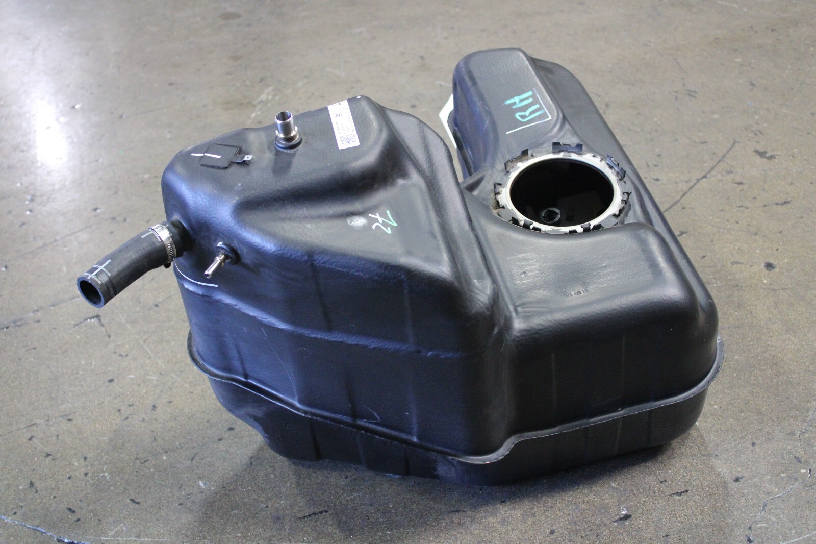 Lamborghini Huracan Spyder, LP610, 580, RH, Fuel Tank, Used, P/N 4T7201022A