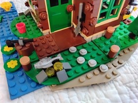 LEGO CREATOR: Lakeside Lodge (31048) No Box/Instructions 
