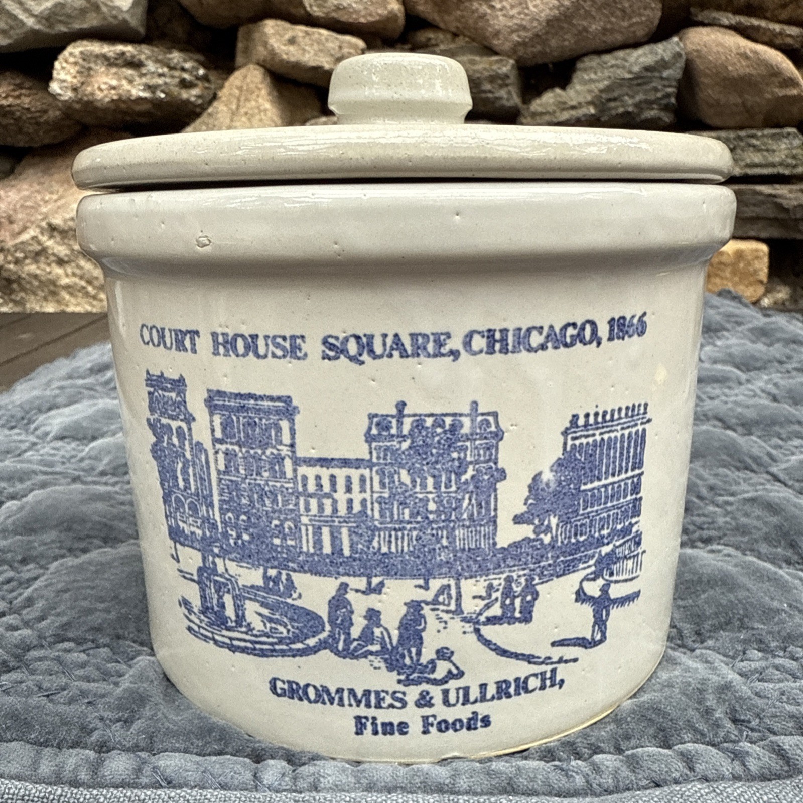 Vintage Grommes & Ullrich Court House Square Chicago 1846 Stoneware Crock w/Lid