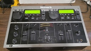 Numark CDMIX1 Professional Dual CD Mixing Console