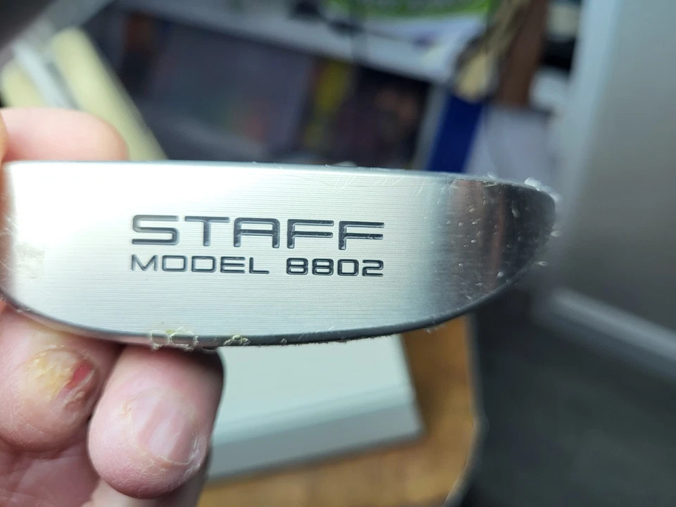 Wilson Staff Model 8802 Blade Putter 34inch RH W- Headcover Brand New In Plastic - Image 2 of 4