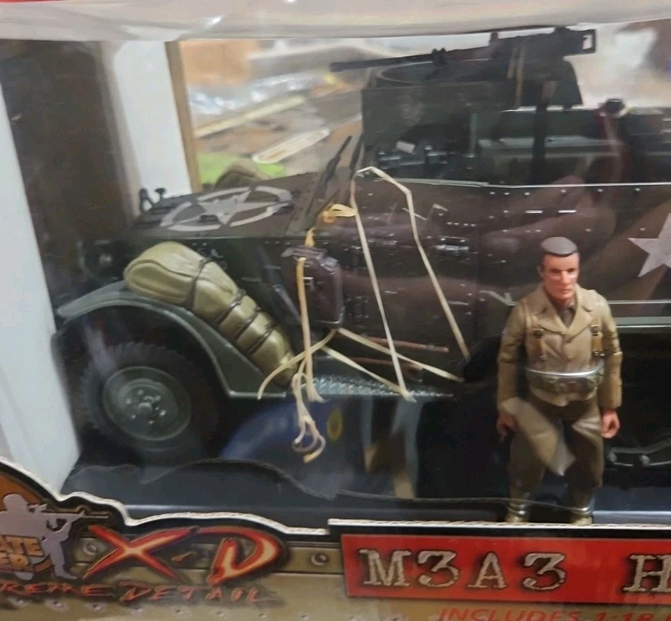 21st Century Ultimate Soldier M3A3 Halftrack X-D 1:18 - Image 2 of 4