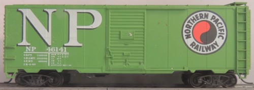 Coche ACCURAIL NORTH PACIFIC VERDE 40' ACERO BOXCAR RTR KD # 46141 | Zustand: Used