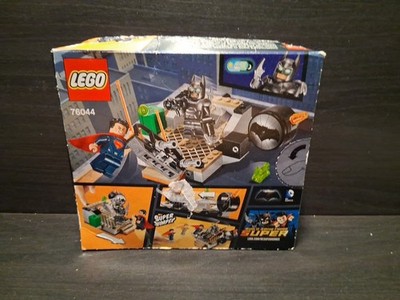 LEGO DC Comics Super Heroes 76044 Batman vs. Superman NIB ***DAMAGED BOX*