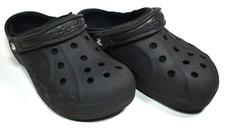 CROCS Black Faux Fur Lined Dual Comfort Clogs in Size W7 / M5  Nice 