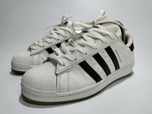 all white adidas shell toe