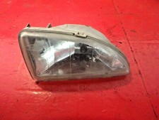 00-04 Ford Focus Front Lower Bottom Passenger Right Side Fog Driving Light Lamp