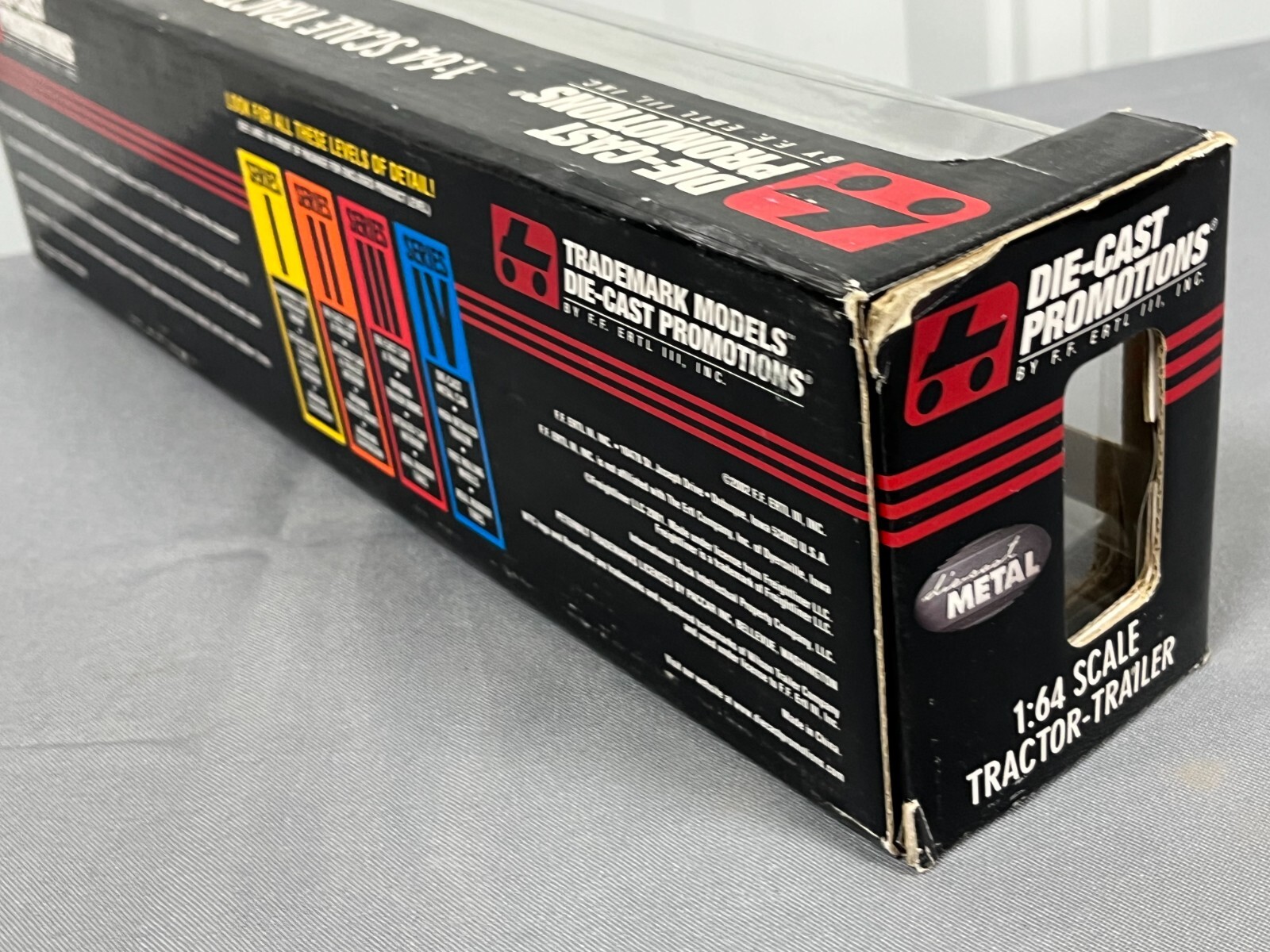 Peterbilt 379 CHROME 53' Reefer 164 DCP MILLER Bros Express 30660