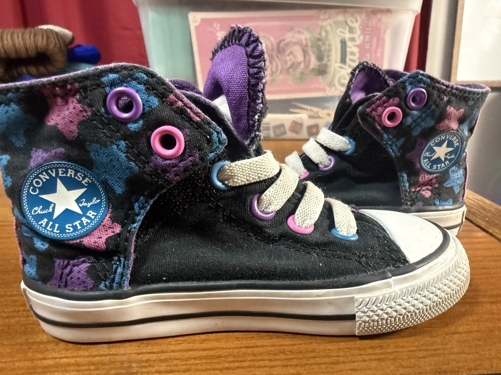 Converse All Star Black Shoe Infant Girls Sz 7 Pink/Purple/Blue Star Hi Top Vcro thumbnail 3