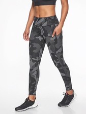 Athleta Black Camo Contender 7/8 Tight SMALL