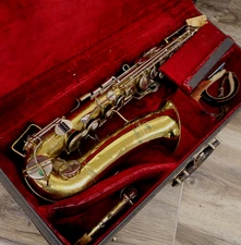 Vintage Buescher Aristocrat Blue Label Alto Saxophone w / Case